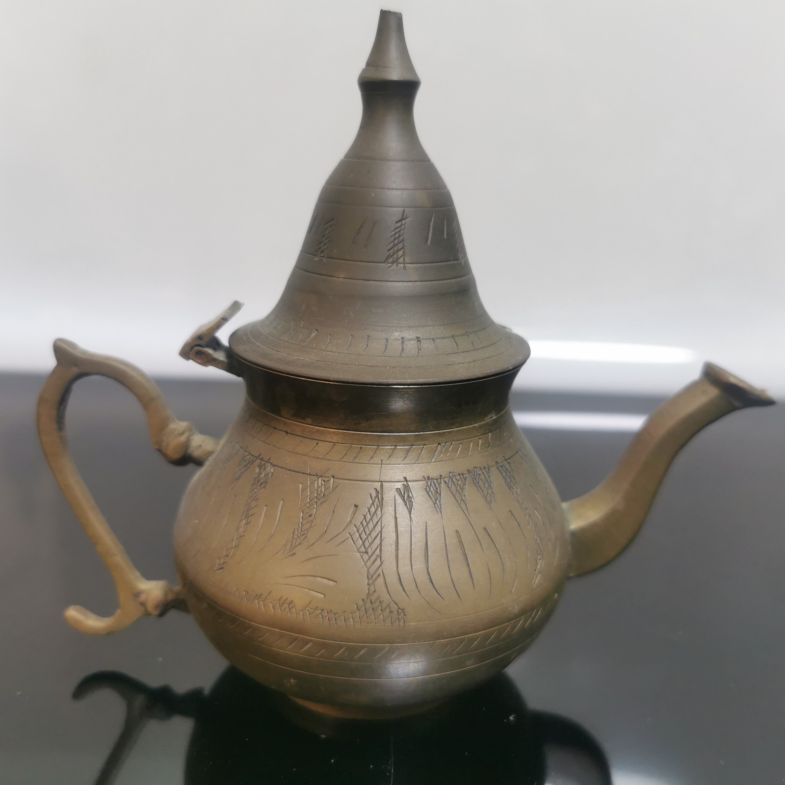 Lot of 5 Antique Eastern Brass Copper Teapot Decor With Hinged Lid - Image 4