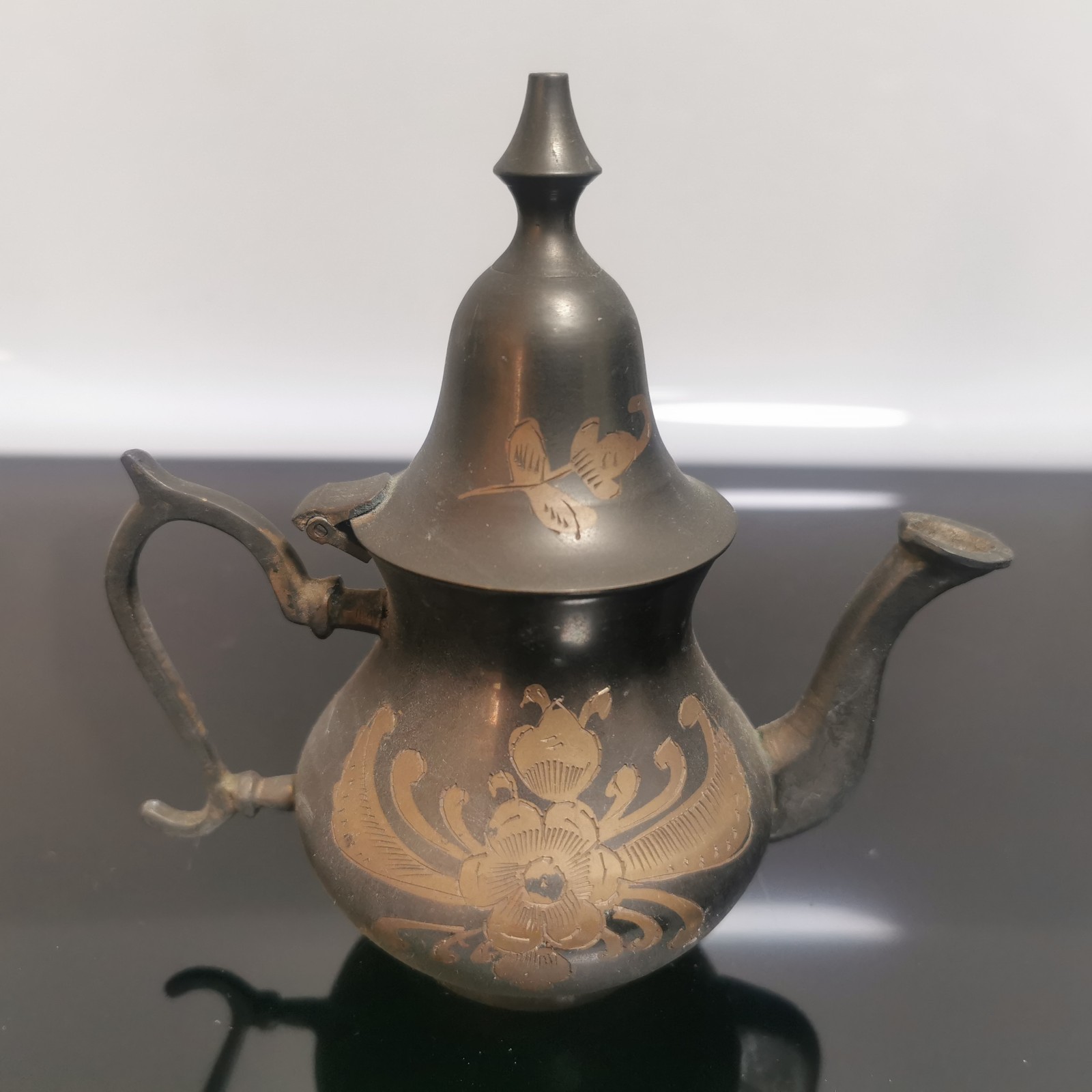 Lot of 5 Antique Eastern Brass Copper Teapot Decor With Hinged Lid - Image 6