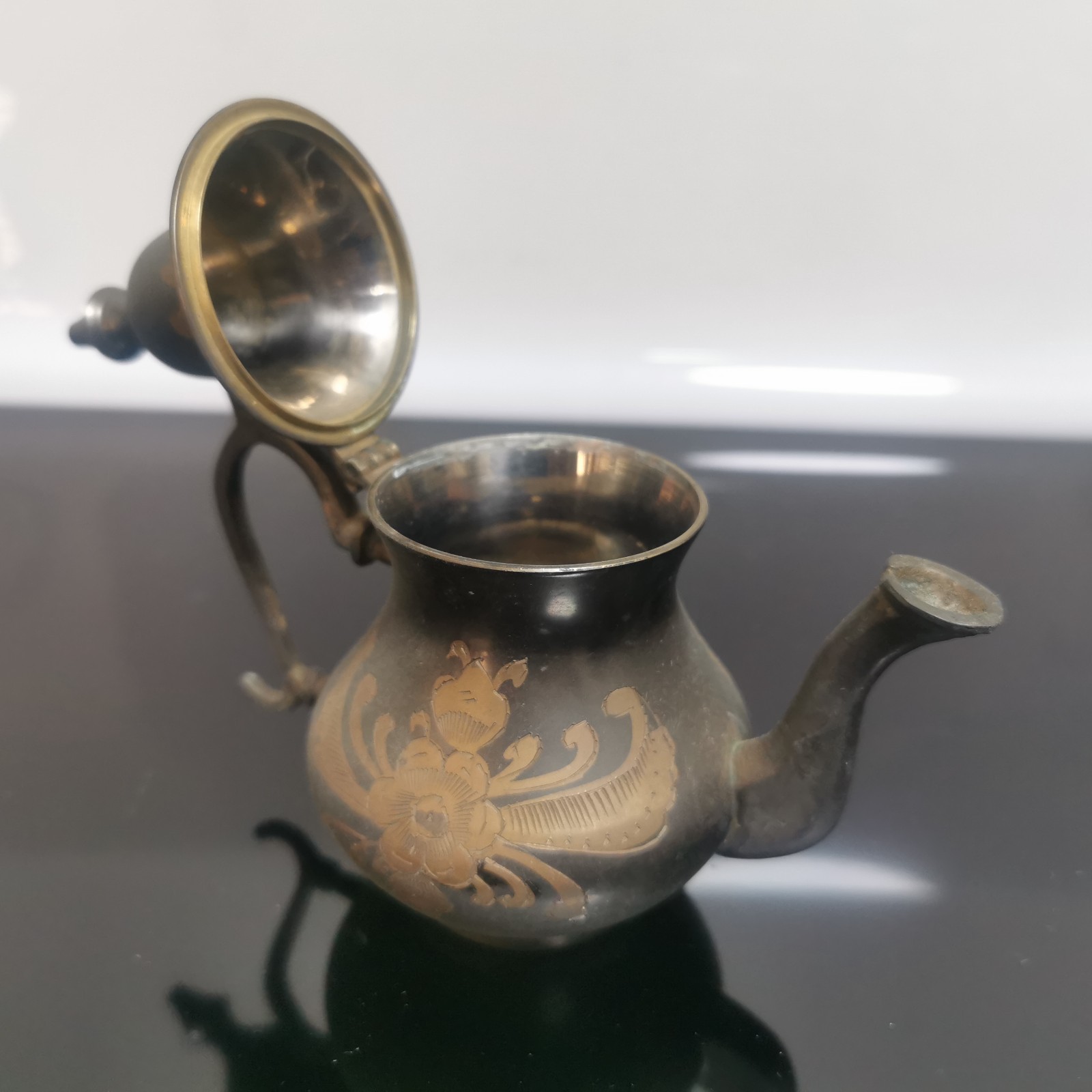 Lot of 5 Antique Eastern Brass Copper Teapot Decor With Hinged Lid - Image 7