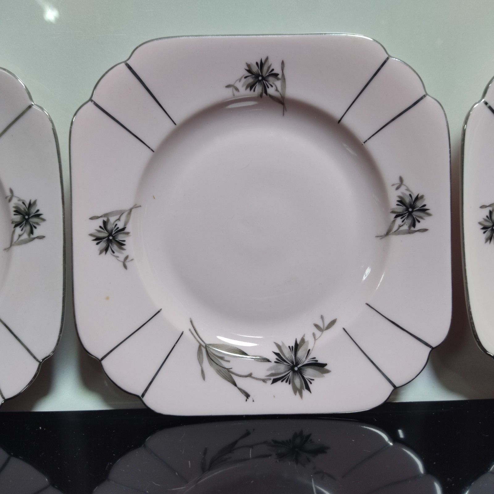 MZ Altrohlau Art Deco 3 Pink Plates Czechoslovakia 20's - Image 5