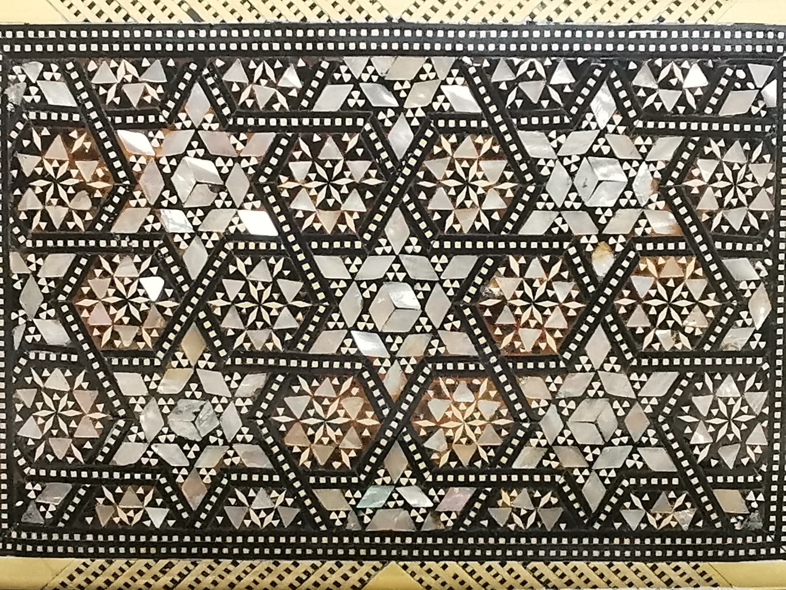 Middle Eastern Moorish Mother of Pearl Inlaid Marquetry Jewelry Trinket Box - Image 11