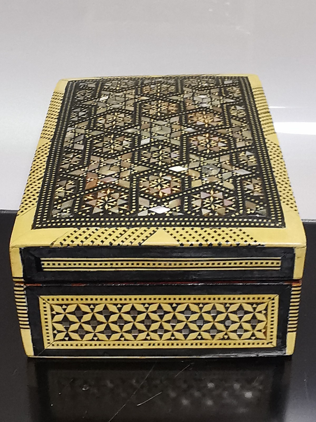 Middle Eastern Moorish Mother of Pearl Inlaid Marquetry Jewelry Trinket Box - Image 6