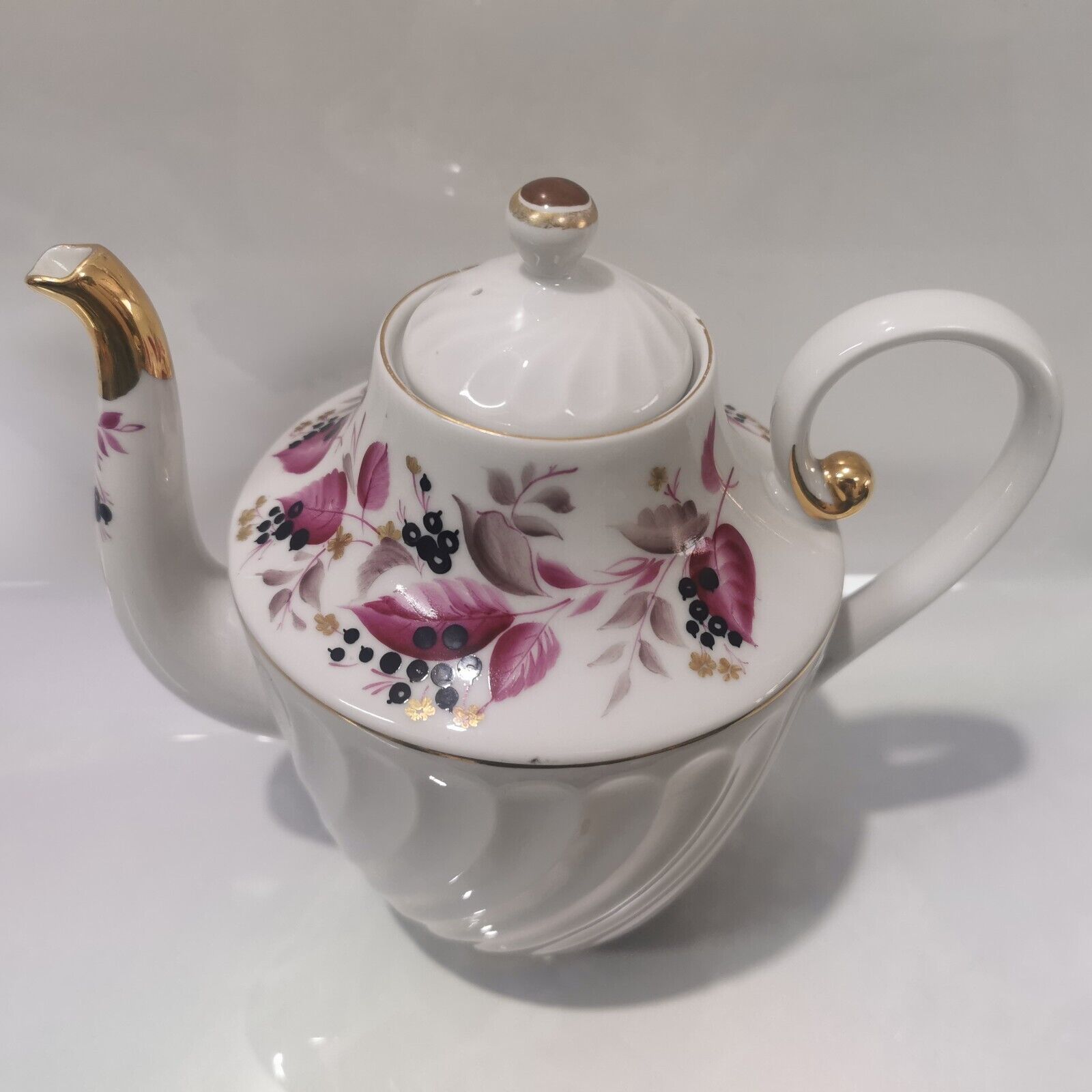 Vintage Large Lomonosov Tea Coffee Pot LFZ Porcelain Floral Wild Berry USSR - Image 2