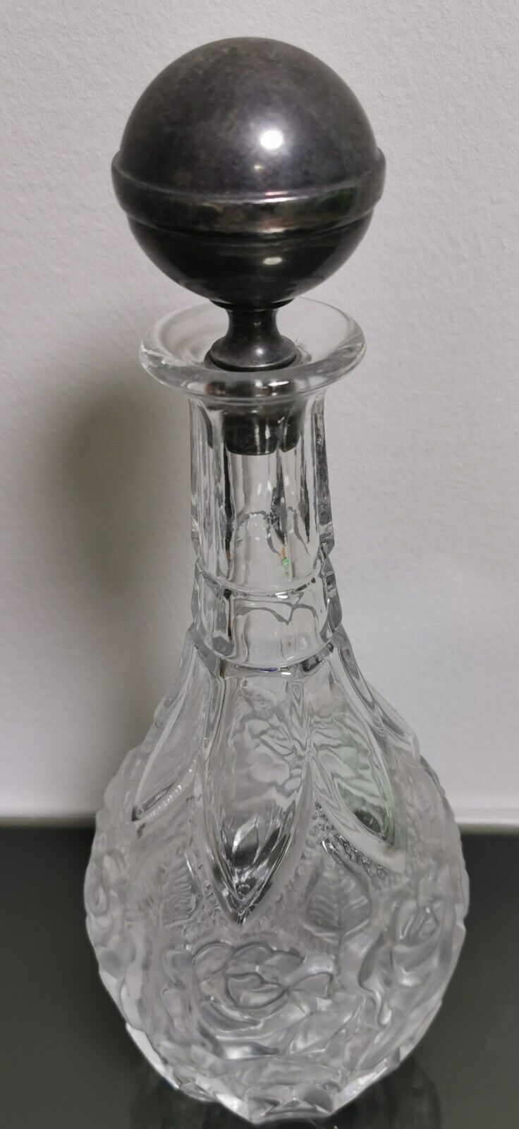 Awesome Vintage Floral Crystal Glass Decanter Carafe w/ Silverplated Stopper - Image 4