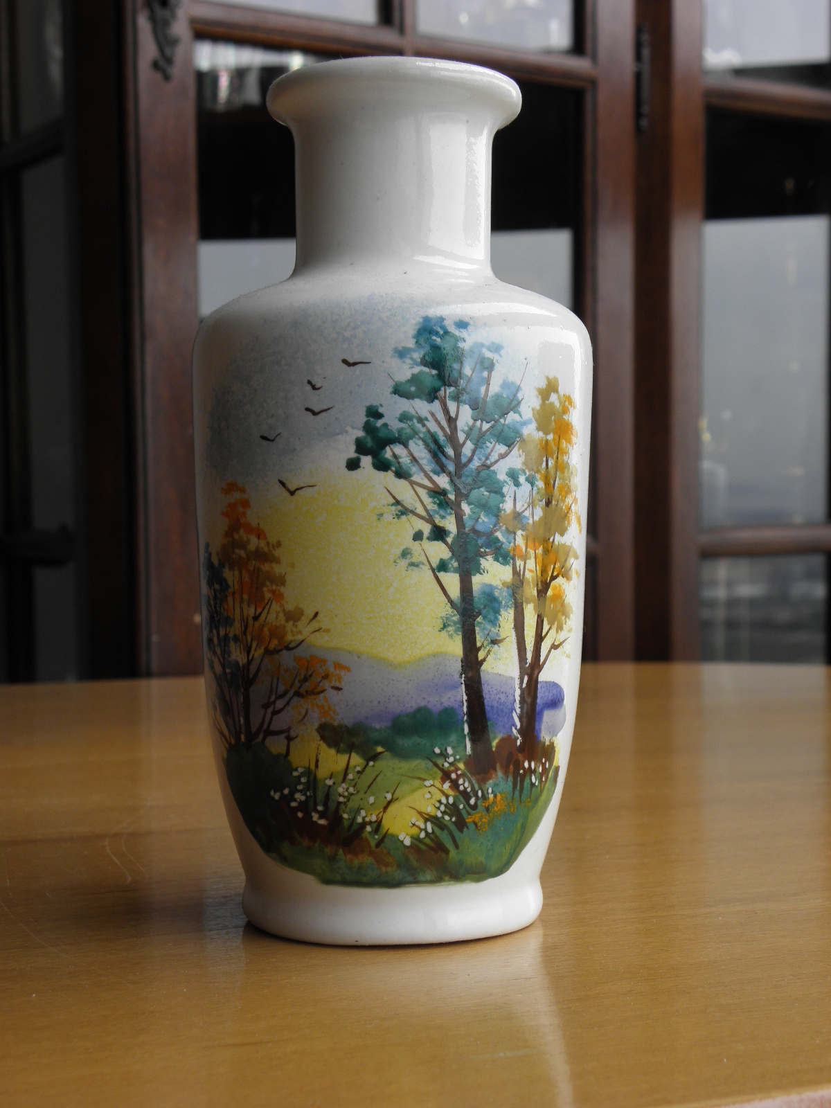 VINTAGE PORCELAIN SCENIC HAND PAINTED Taimar VASE Excellent condition Rare - Image 3
