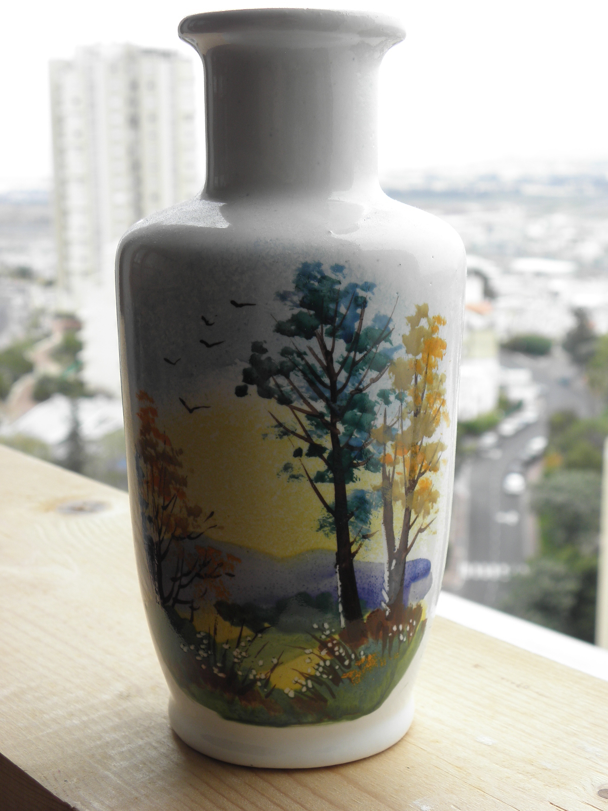 VINTAGE PORCELAIN SCENIC HAND PAINTED Taimar VASE Excellent condition Rare - Image 5