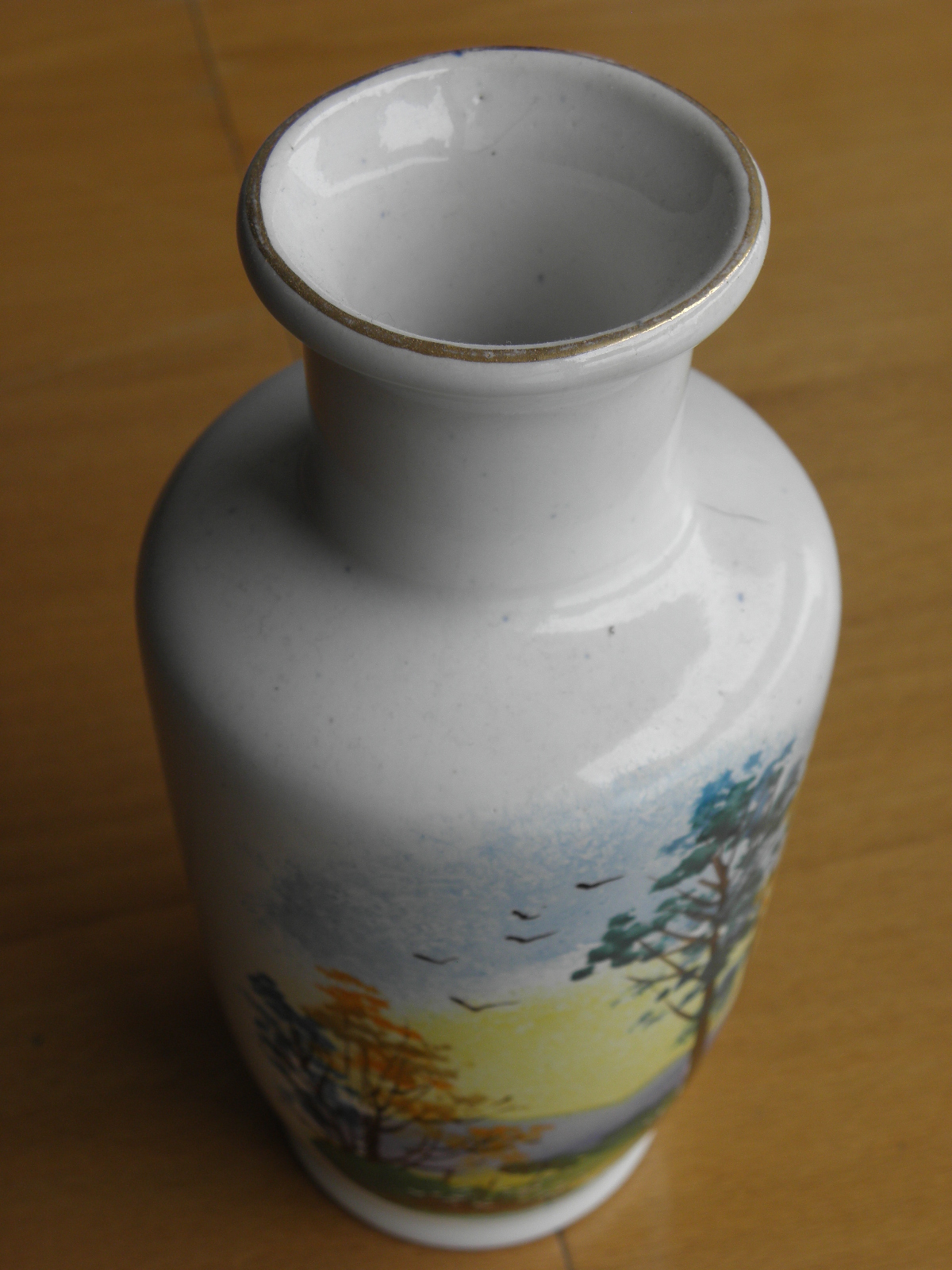 VINTAGE PORCELAIN SCENIC HAND PAINTED Taimar VASE Excellent condition Rare - Image 6