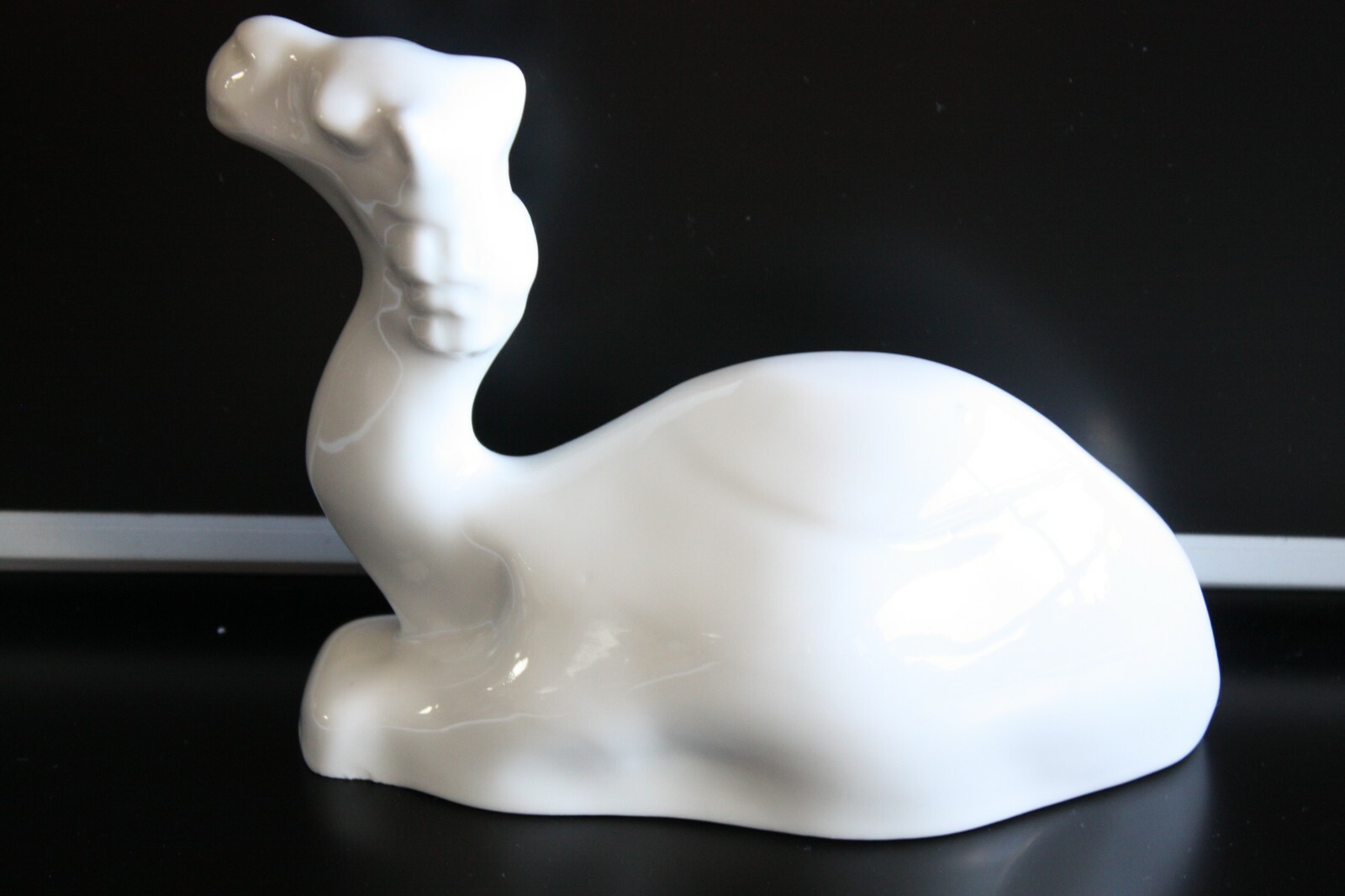 Vintage Naaman Israel White Cast Porcelain Camel Figurine Collectible Excellent - Image 5