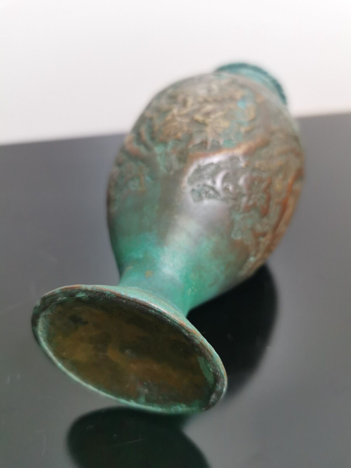 19th Century Indo-Persian Islamic Hammered Copper Vase w/ Original Green Patina - Image 4