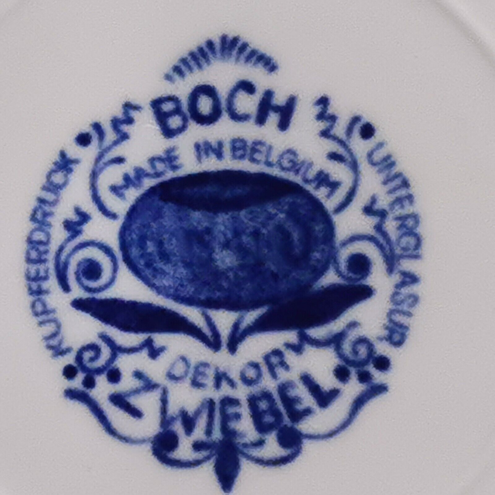 Vintage Boch Belgium Zwiebel Antique Plate Blue and White Pattern Kupferdruck - Image 3