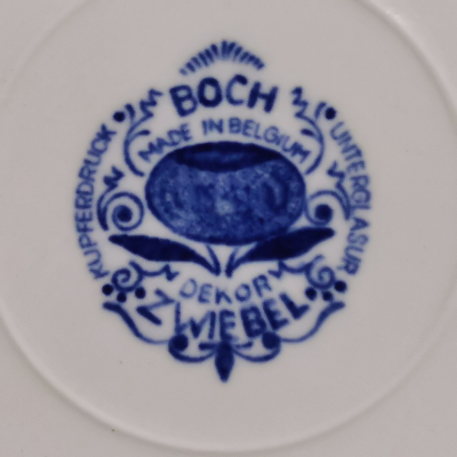 Vintage Boch Belgium Zwiebel Antique Plate Blue and White Pattern Kupferdruck - Image 7