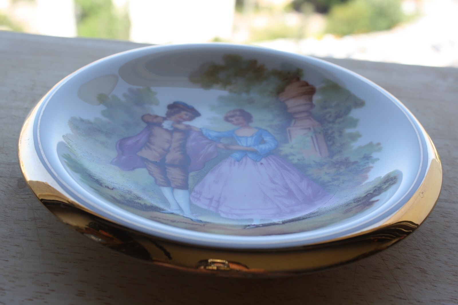 Limoges France Plate Dish Bowl with Gold Rim French Fragonard Couple Scene 7" - Image 9