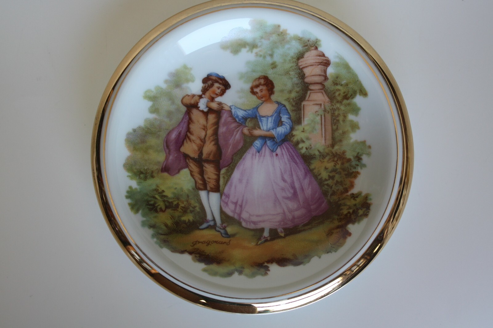 Limoges France Plate Dish Bowl with Gold Rim French Fragonard Couple Scene 7"