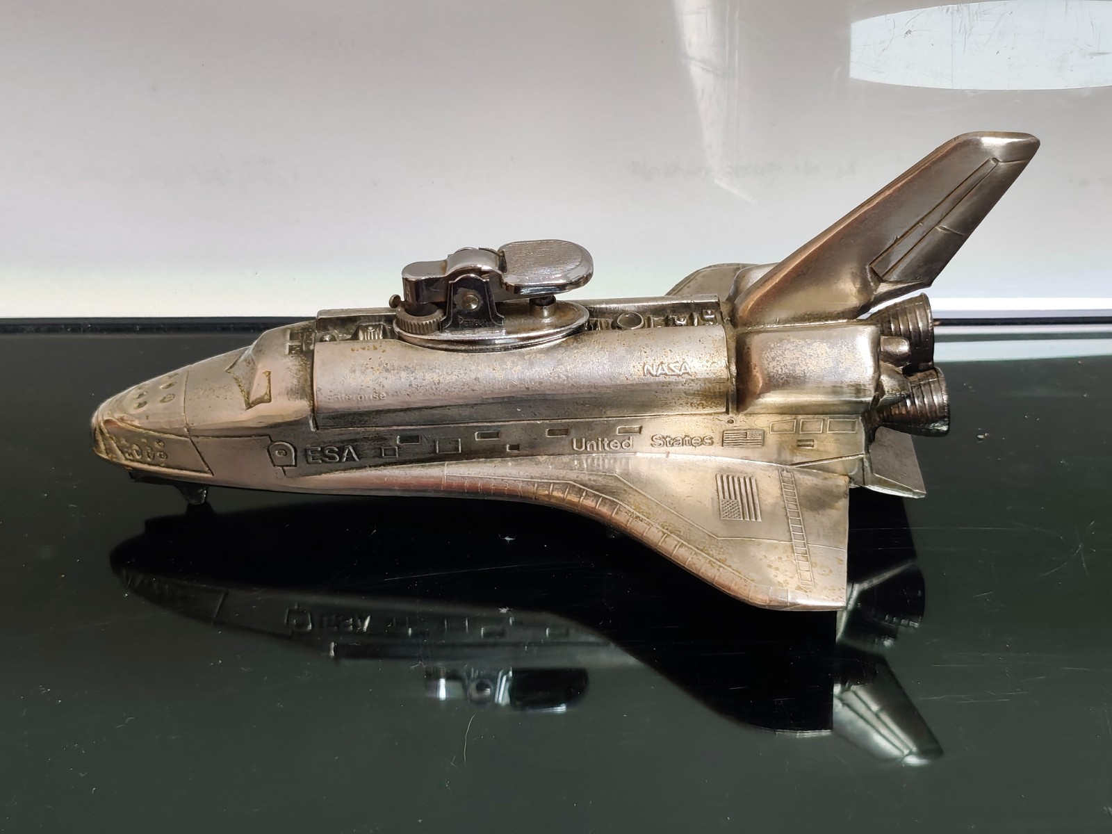 Authentic Vintage Solid Metal Space Shuttle Columbia Lighter - Image 3