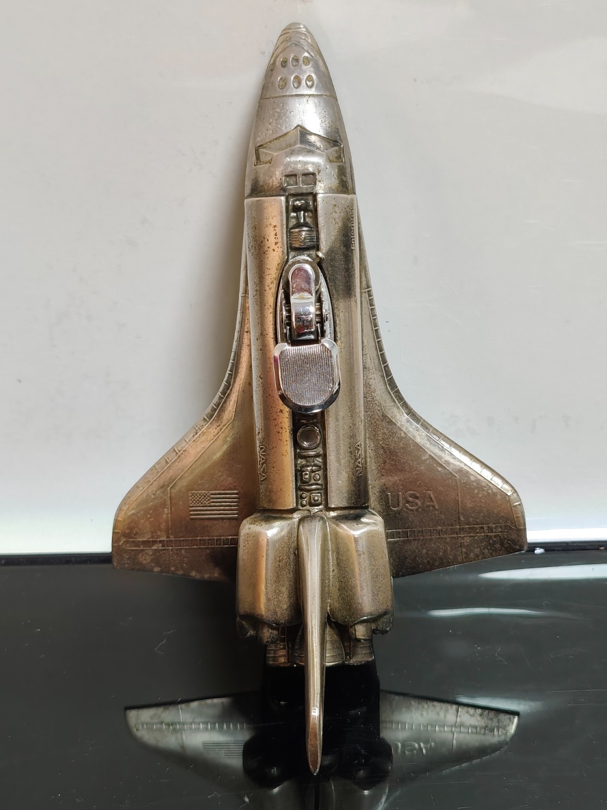 Authentic Vintage Solid Metal Space Shuttle Columbia Lighter - Image 4