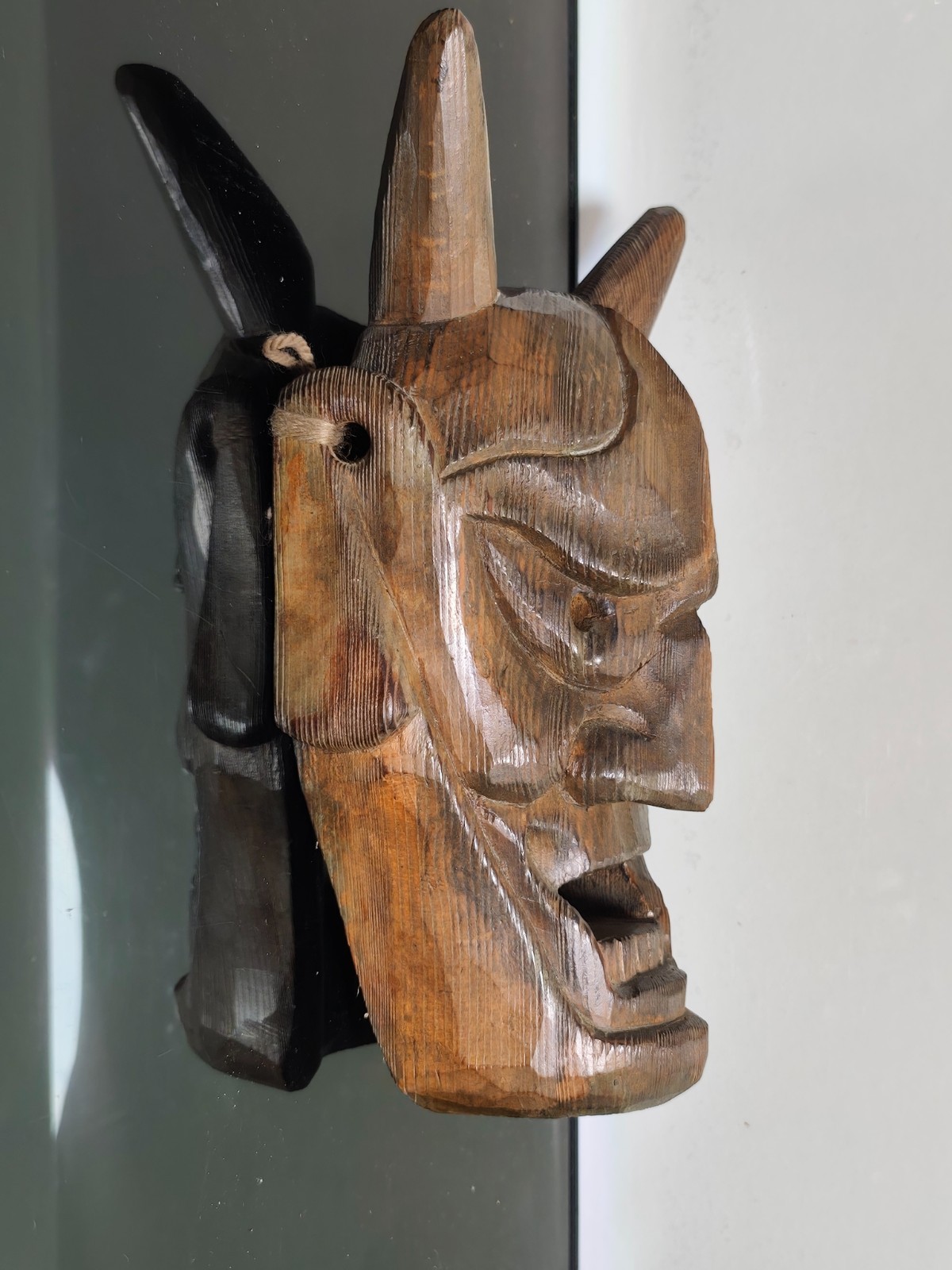 Japanese Vintage Hannya Devil Wooden Mask Noh Theater Art Wall Hanging Rare - Image 4
