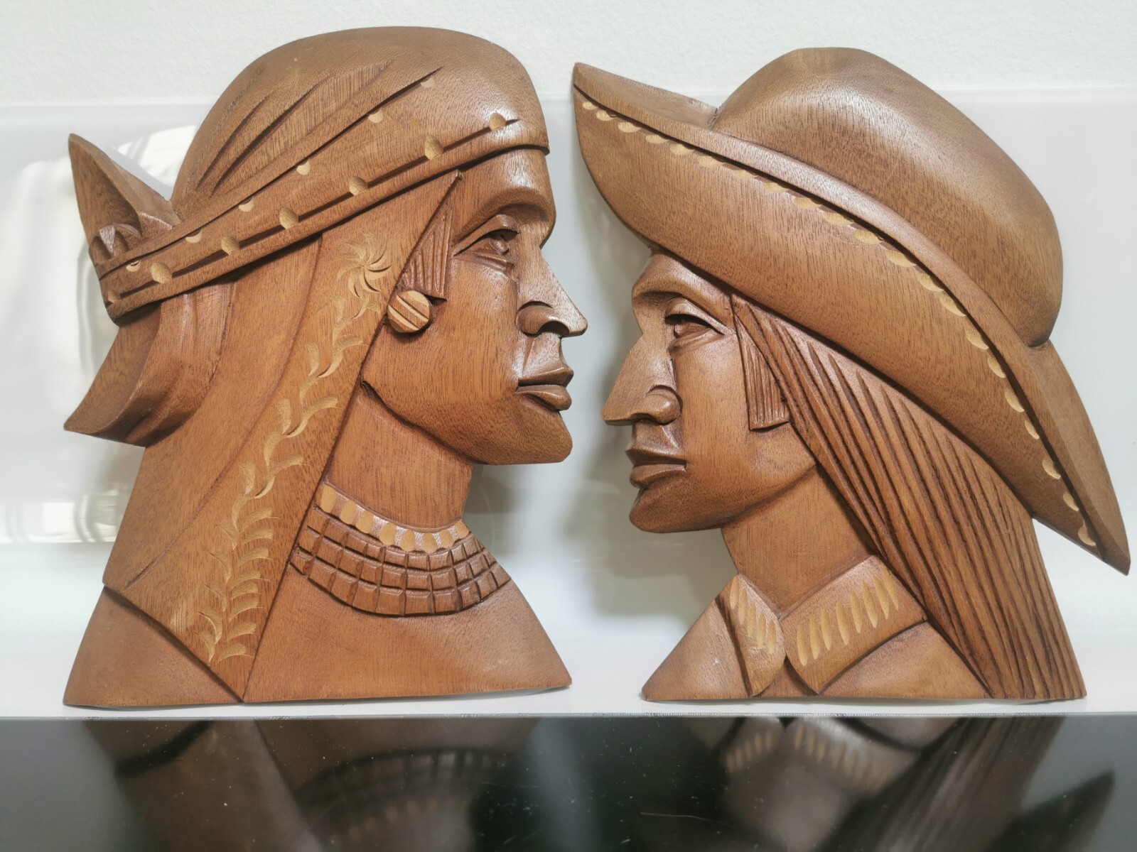 Pair Of Hand Carving Wood Folk Art Wall Hanging Sculptures Figurines Home Decor - Image 5