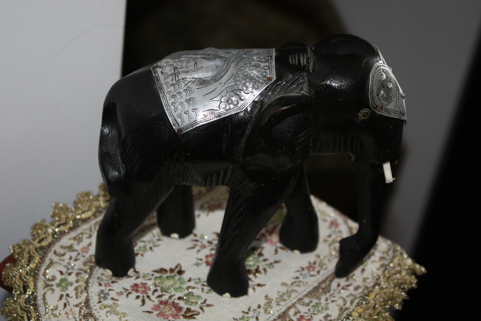 Vintage Solid Wood Elephant Figurine Handmade Home Decoration Collectible 6" - Image 7
