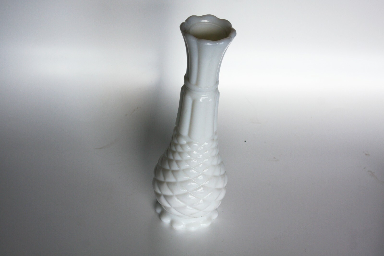 Vintage White Milk Glass Vase Collectible Home Bar Decor 9" - Image 5